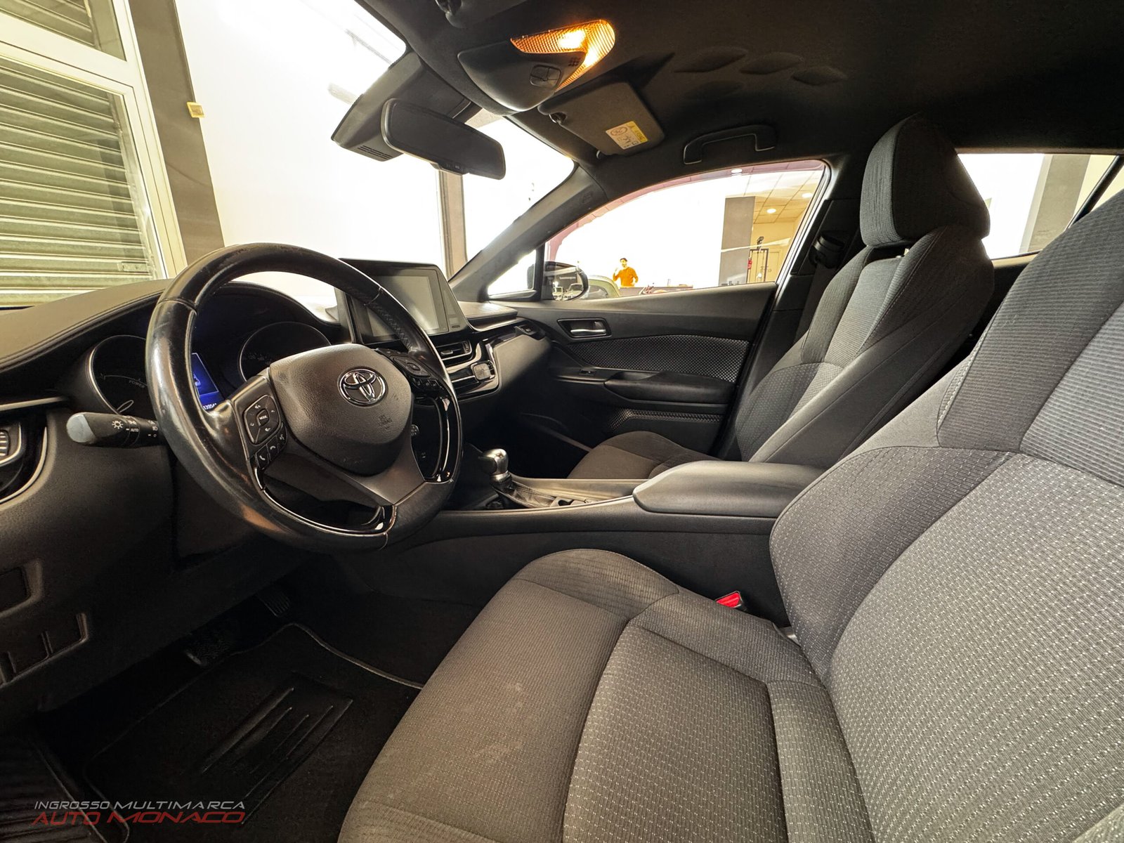 Toyota C-HR 1.8 Hybrid E-CVT