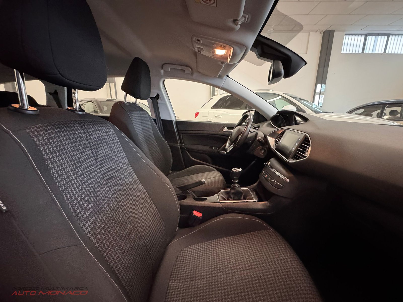 Peugeot 308SW BlueHDi 100cv Business 2019