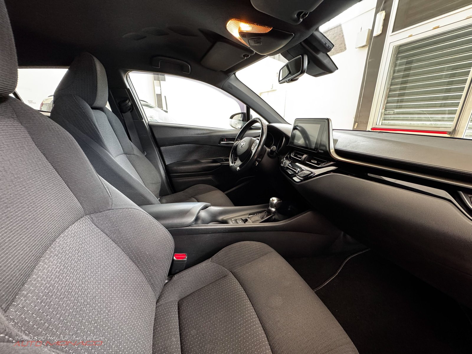 Toyota C-HR 1.8 Hybrid E-CVT