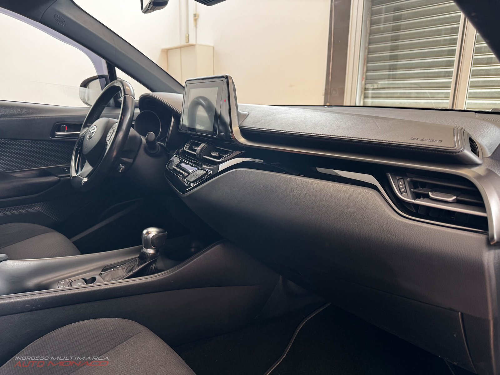 Toyota C-HR 1.8 Hybrid E-CVT