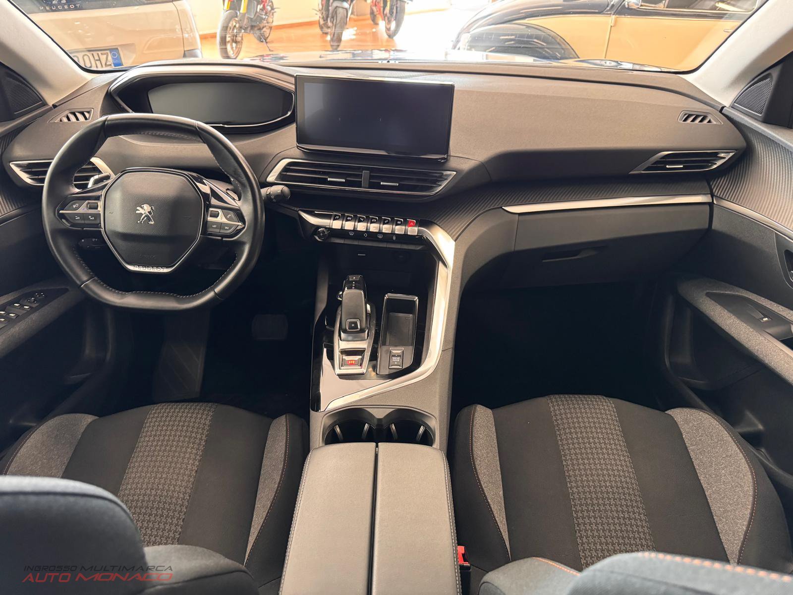 Peugeot 3008 BlueHDi 130cv EAT8 2021