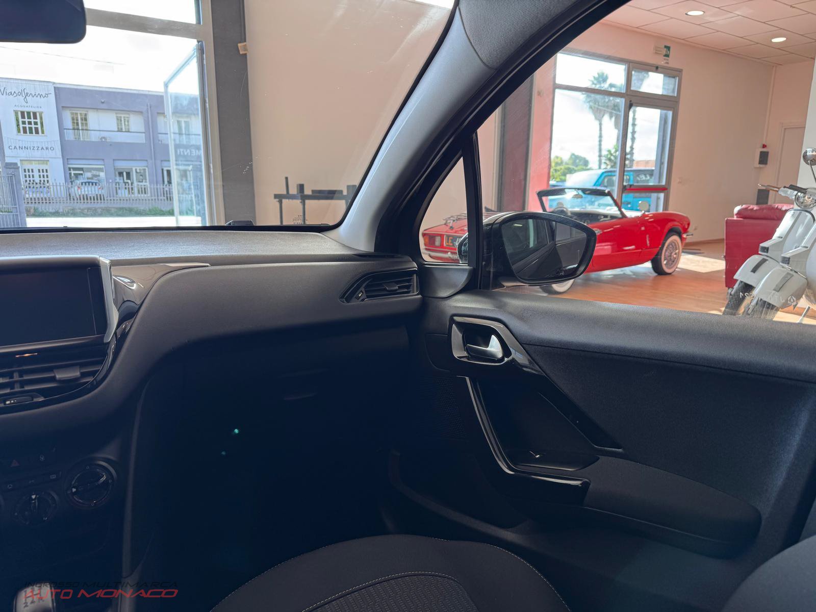 Peugeot 208 BlueHDi 75cv Active 2018