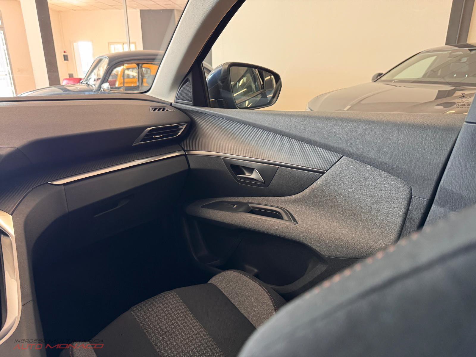 Peugeot 3008 BlueHDi 130cv EAT8 2021