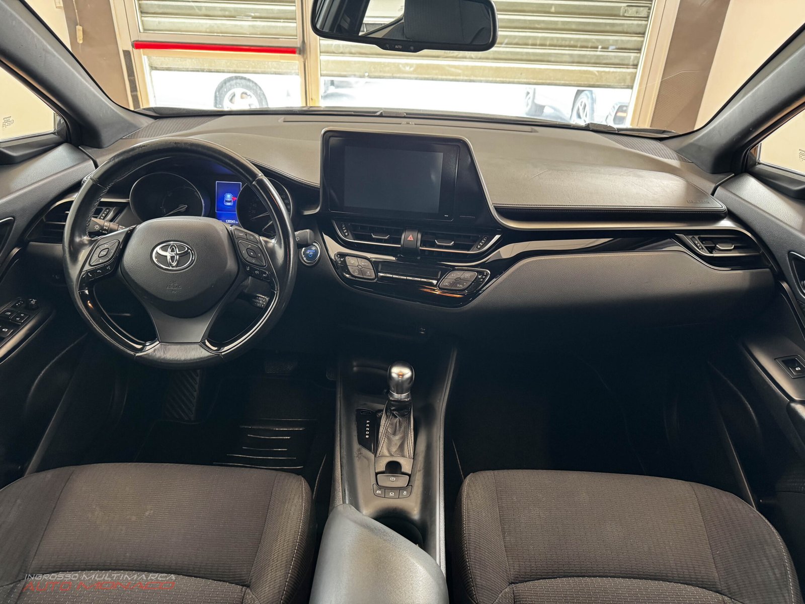 Toyota C-HR 1.8 Hybrid E-CVT
