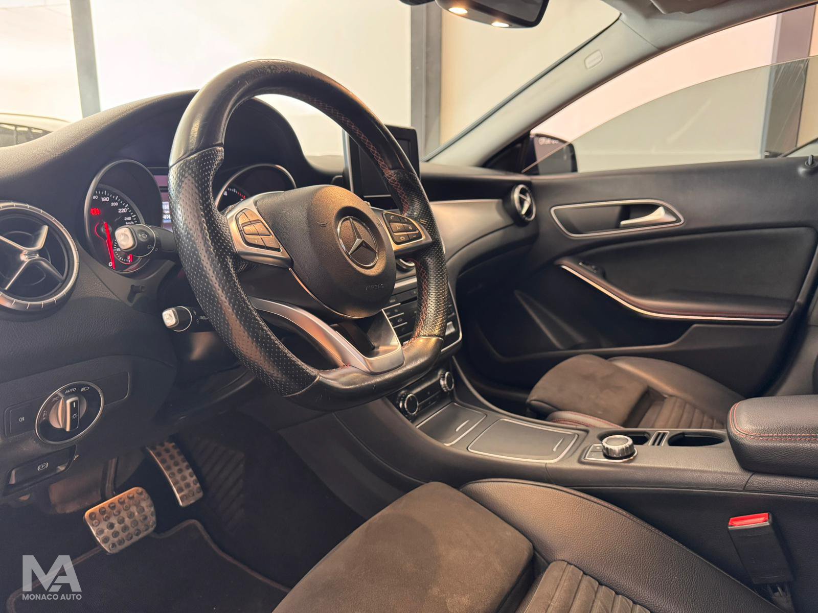 Mercedes-benz CLA 200D 135cv Automatic Premium – 2018