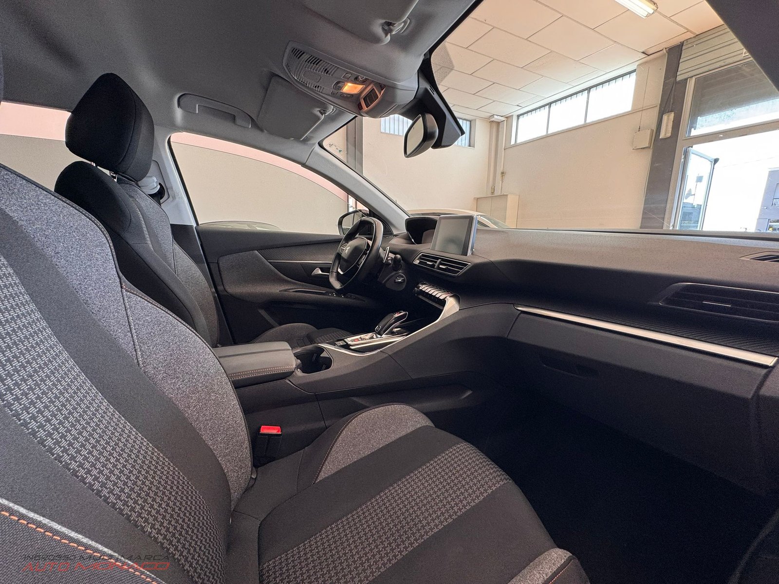 Peugeot 3008 BlueHDi 130 S&S EAT8 Business 2020 130cv