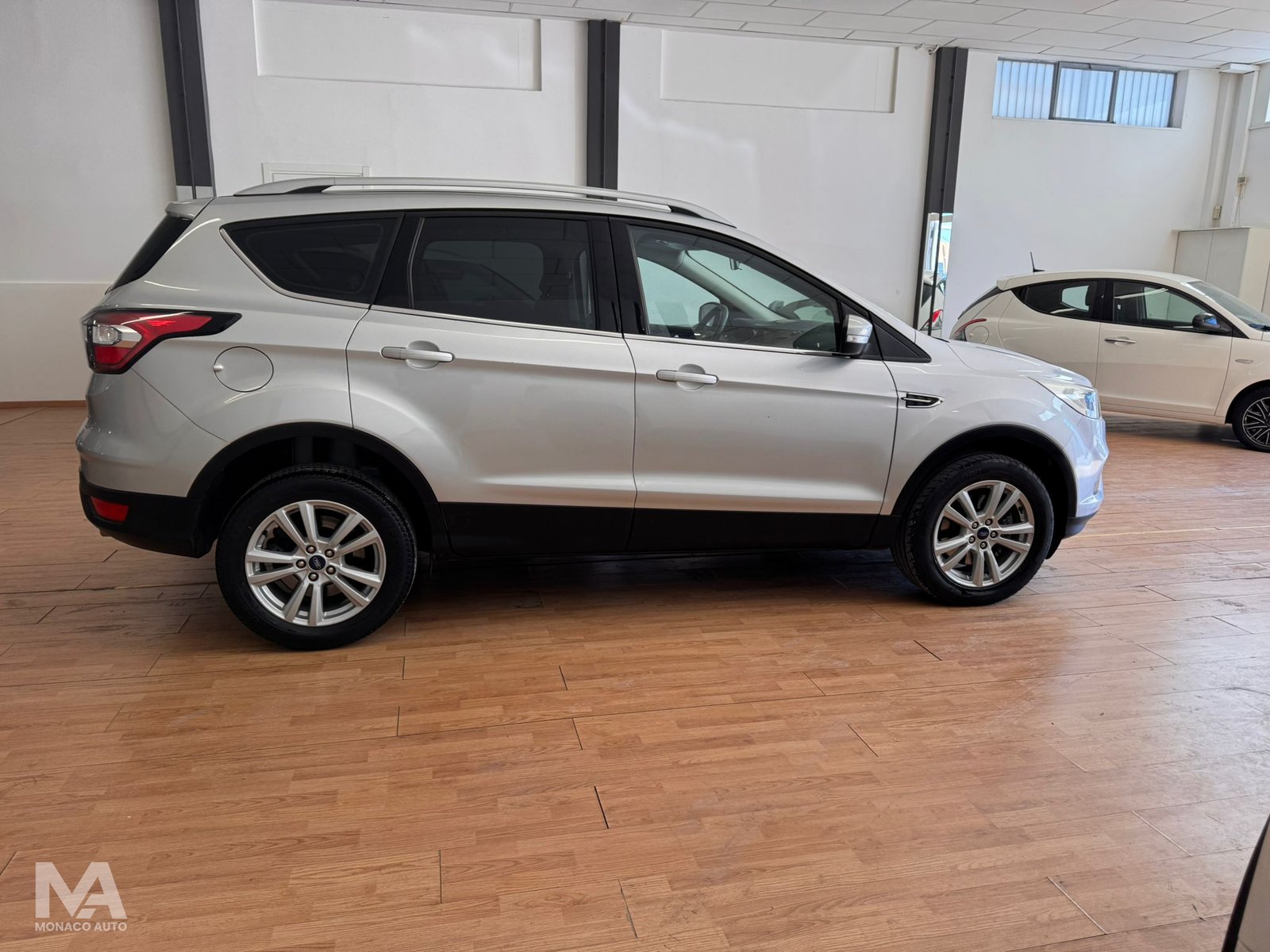 Ford Kuga 2.0 TDCI 120 CV S&S 2WD Business – 2020