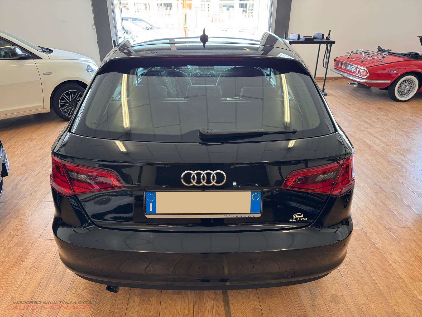 Audi A3 1.6 TDI 105cv Business 2014