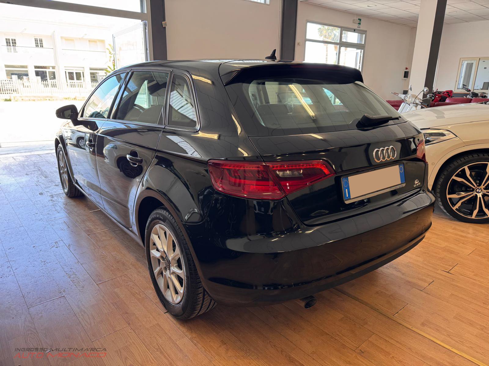 Audi A3 1.6 TDI 105cv Business 2014