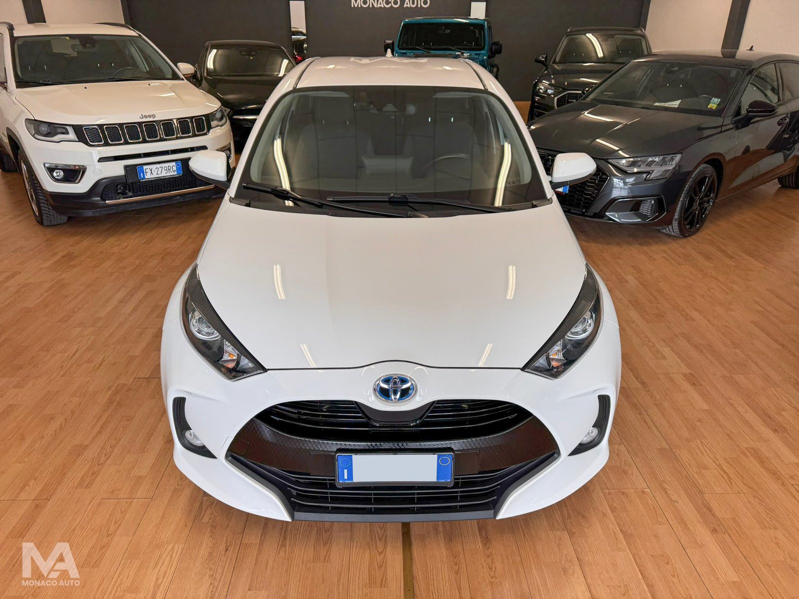 Toyota Yaris 1.5 90cv Hybrid Business 2021
