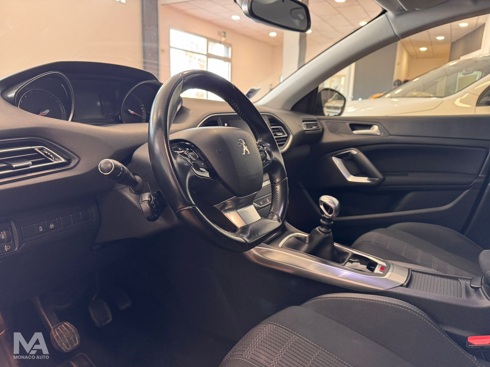 Peugeot 308 BlueHDi 130cv S&S Allure 2018
