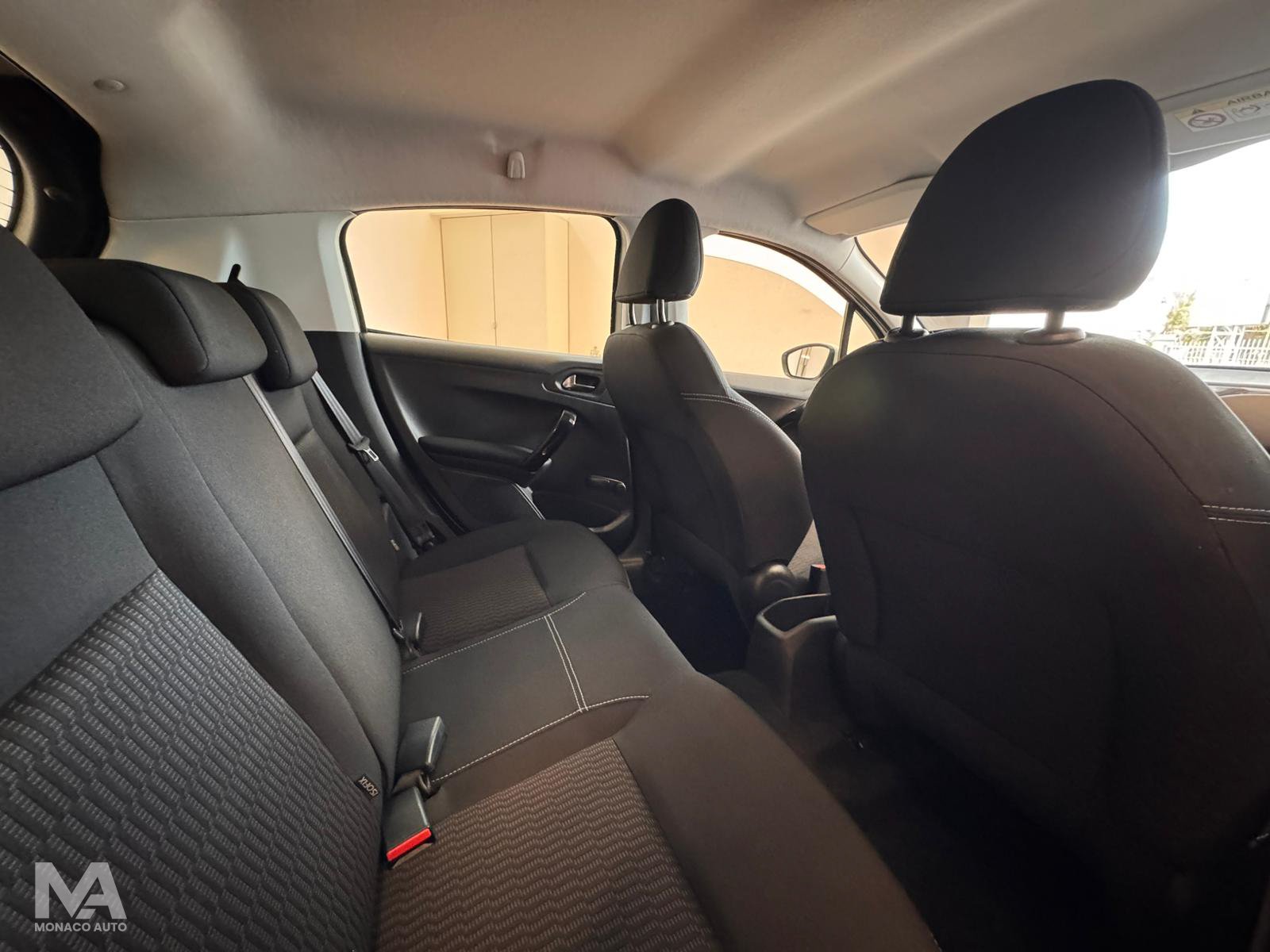 Peugeot 208 1.4 HDi 68 cv Active 2015