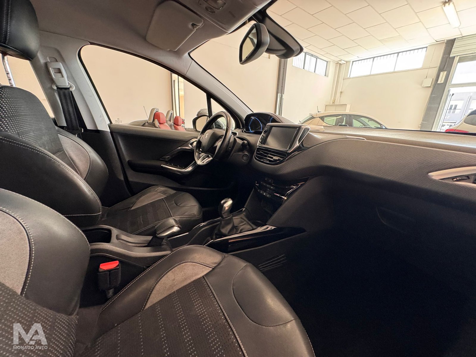 Peugeot 2008 Allure 1.5 HDi 100 92cv 2015