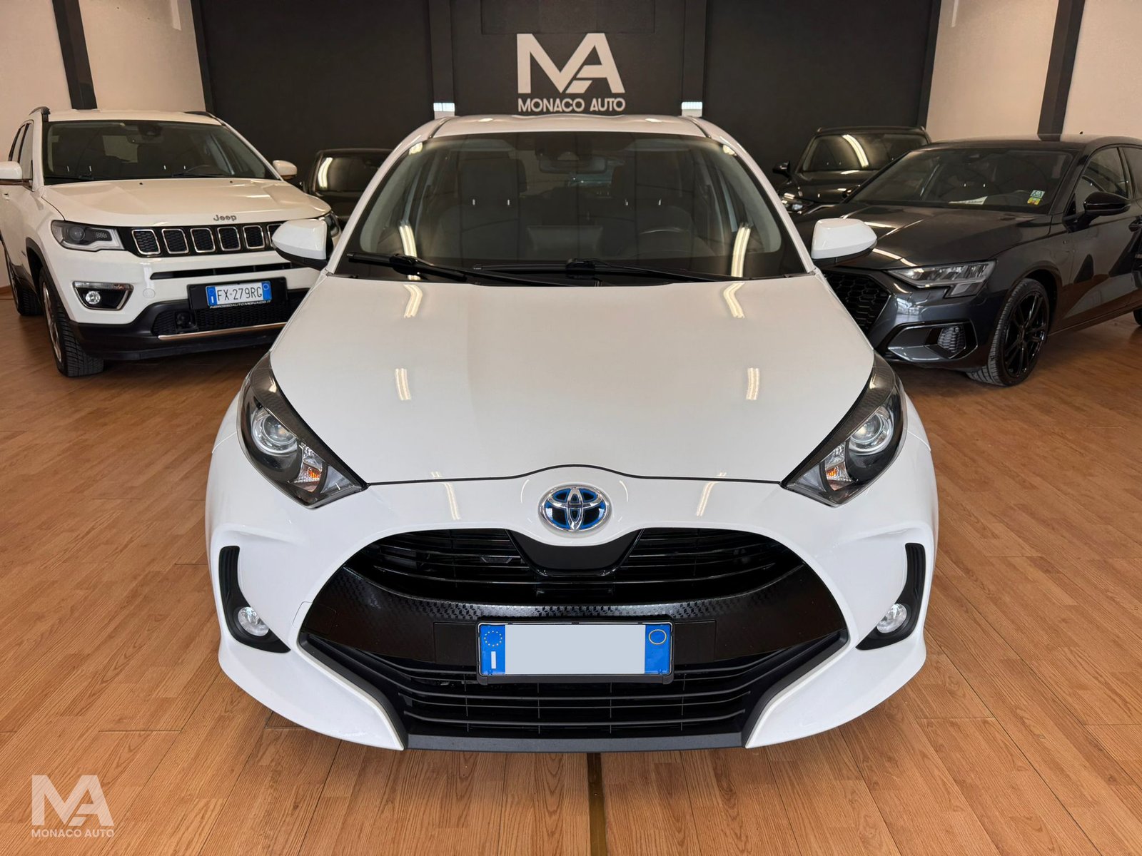 Toyota Yaris 1.5 90cv Hybrid Business 2021