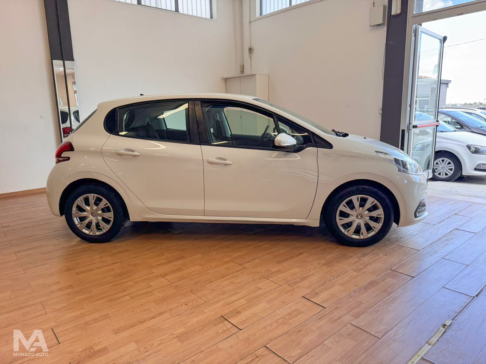 Peugeot 208 1.4 HDi 68 cv Active 2015
