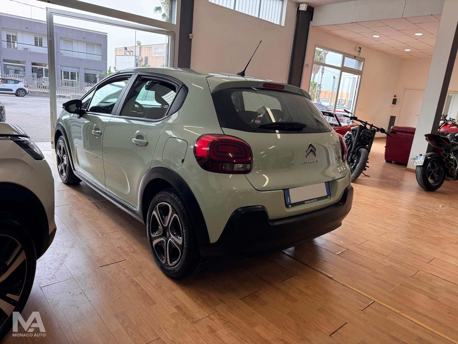 Citroen C3 PureTech 82 GPL Shine