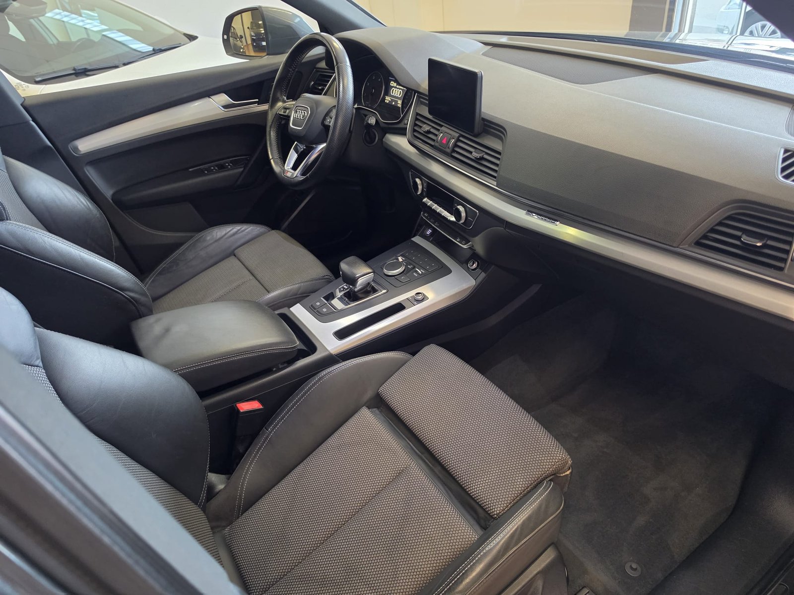 Audi Q5 2.0 TDI 163CV S-LINE 2017