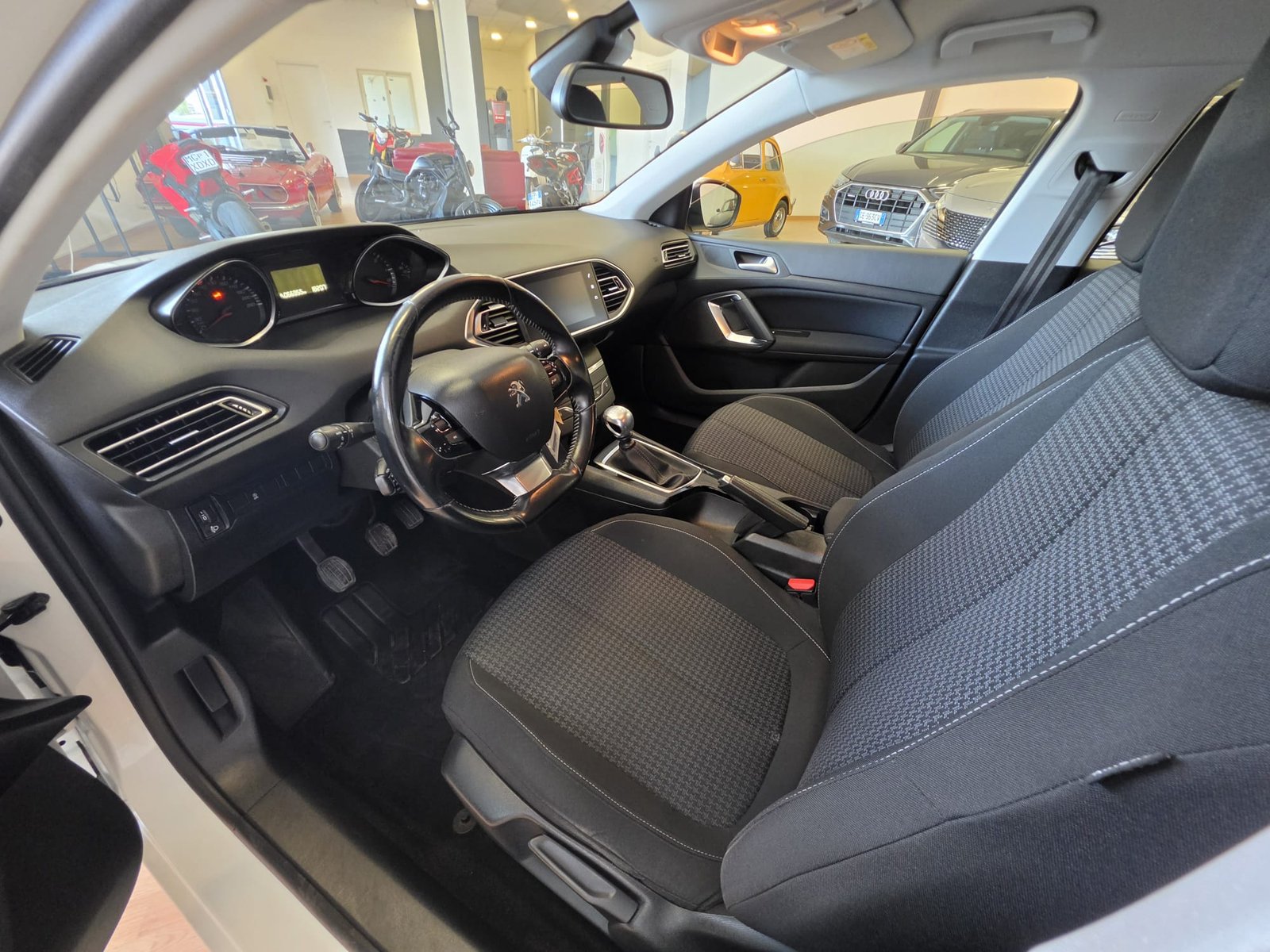 Peugeot 308 1.5 BlueHDi 100CV Business 2019
