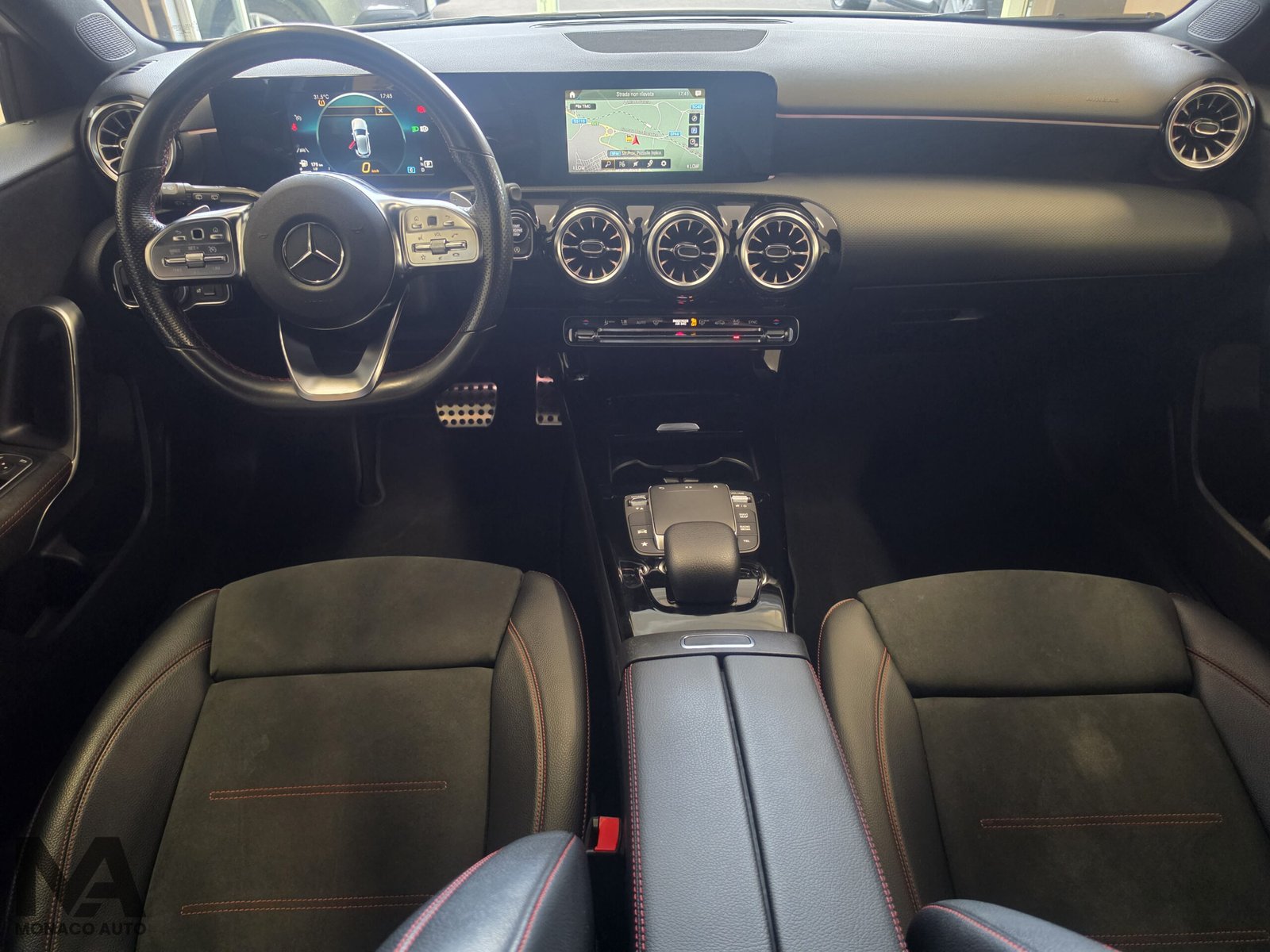 MERCEDES – BENZ A 220D PREMIUM AMG 190CV 2021