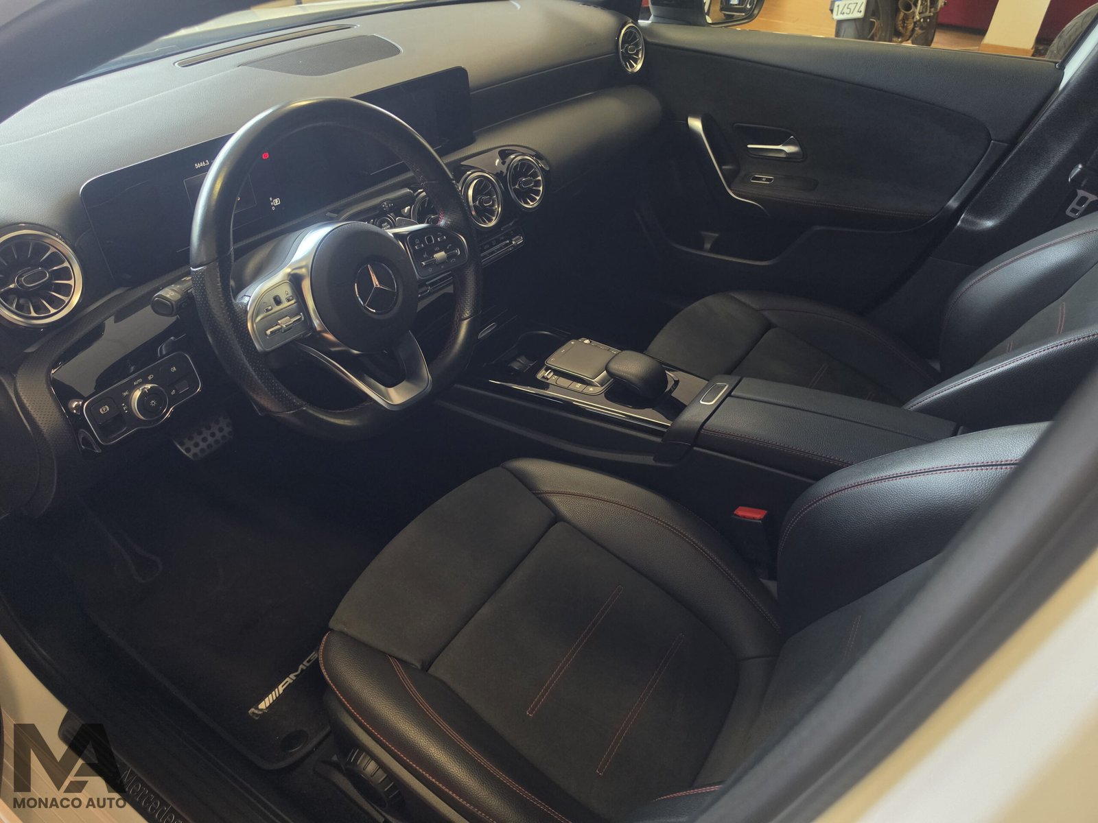 MERCEDES – BENZ A 220D PREMIUM AMG 190CV 2021