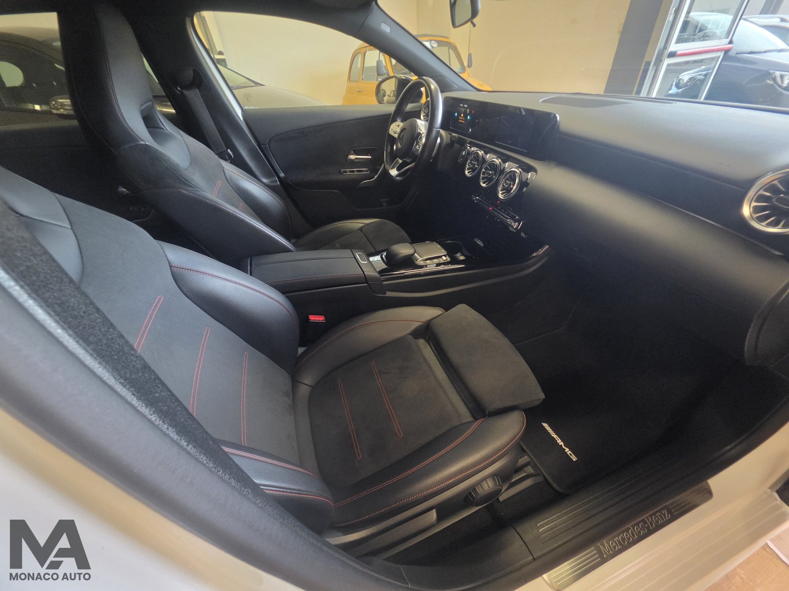 MERCEDES – BENZ A 220D PREMIUM AMG 190CV 2021